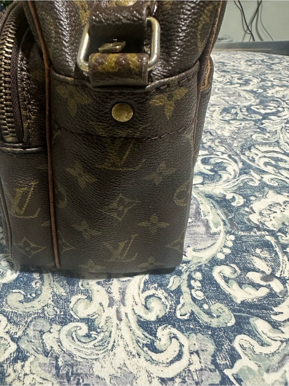 Louis Vuitton Vintage Monogram Nile Messenger Crossbody - Picture 6 of 9